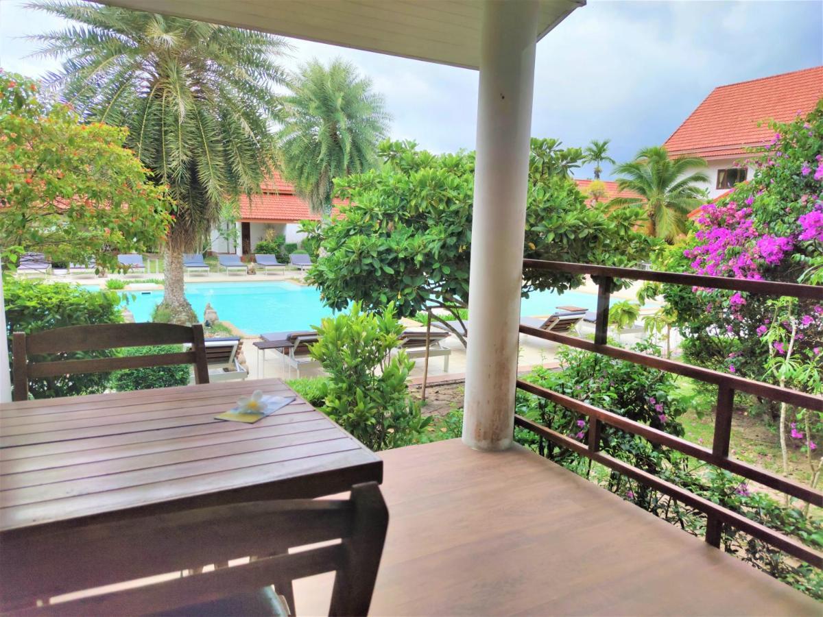 Armonia Village Resort And Spa Chumphon Exteriör bild