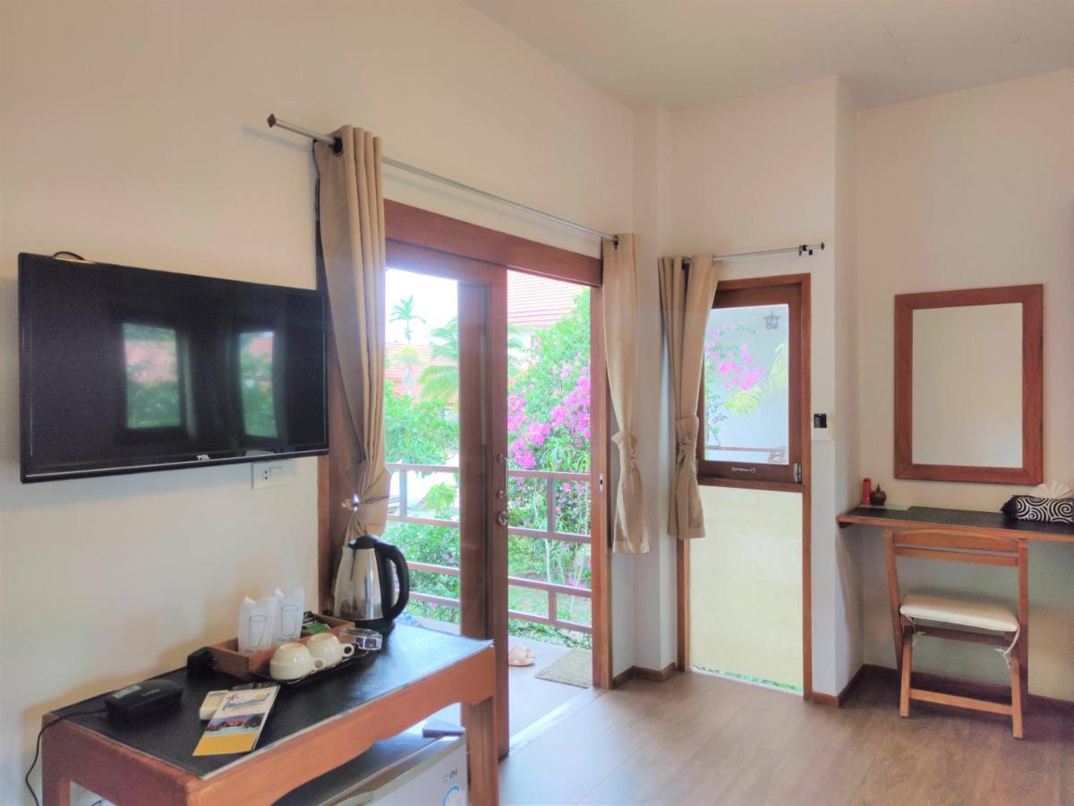 Armonia Village Resort And Spa Chumphon Exteriör bild