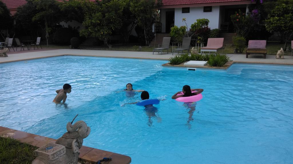 Armonia Village Resort And Spa Chumphon Exteriör bild