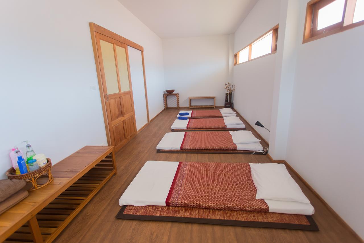 Armonia Village Resort And Spa Chumphon Exteriör bild