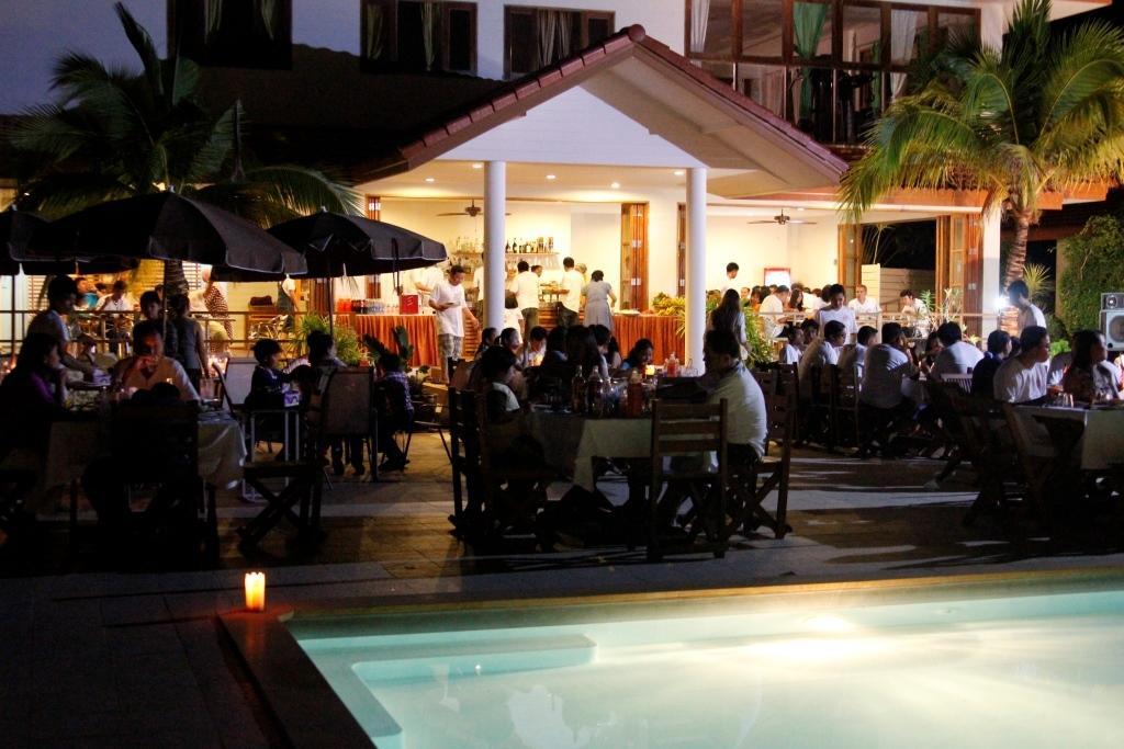 Armonia Village Resort And Spa Chumphon Exteriör bild